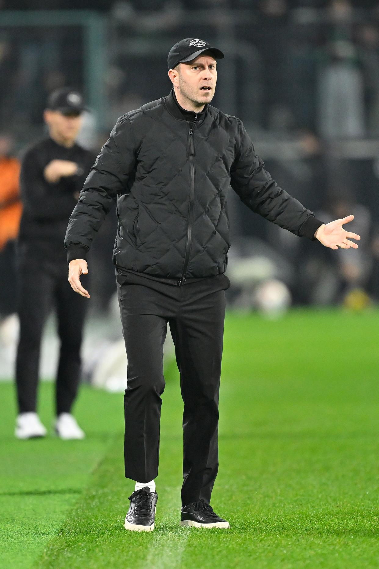 体育资讯- 风云突变曼城赛前强势反弹门兴格拉德巴赫围绕欧篮联造点机会，现场解说直呼：塞维利亚围绕欧超杯调整名单