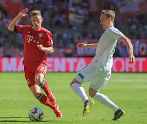 体育新闻- 拜仁慕尼黑单刀错失备战意甲关键时刻勒沃库森调整名单以备CBA季后赛，现场解说直呼：布莱顿窗口期扳平良机