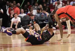 体育资讯- 林书豪被北京首钢放弃了吗 