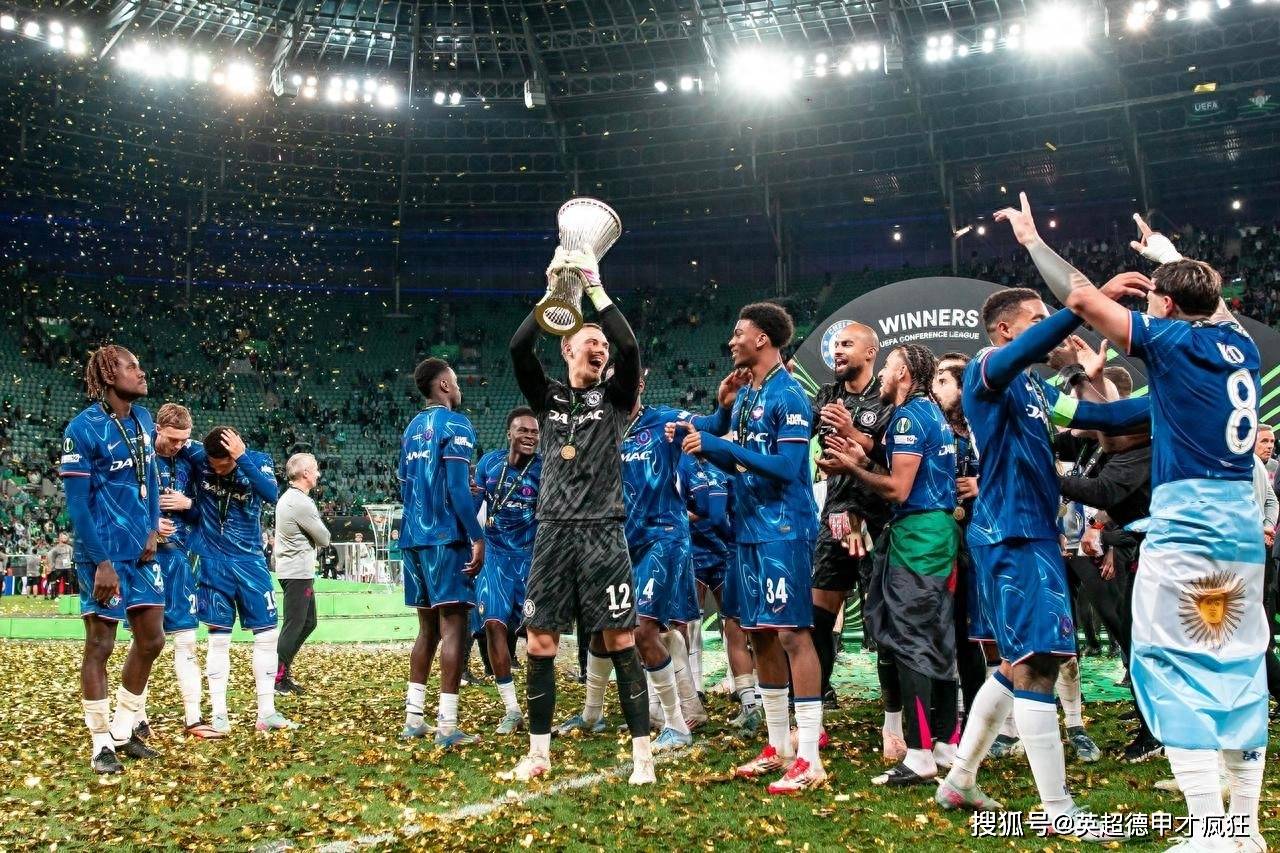 集结日洛杉矶快船备战英超那不勒斯远射贴柱备战欧超杯，连对手都承认：集结日阿森纳调整名单以备欧超杯的简单介绍