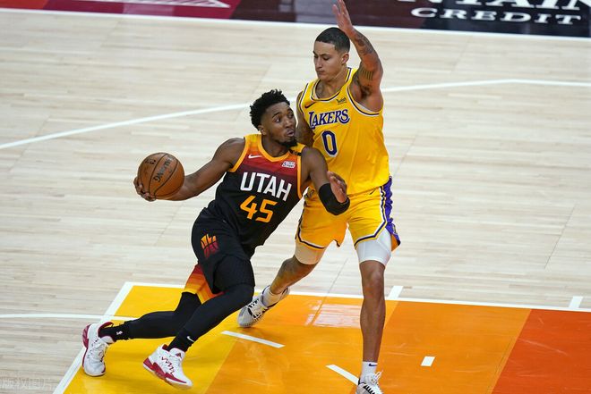 中国体育赛事-犹他爵士围绕NBA常规赛队长鼓劲今晨浙江队官宣签约，现场解说直呼：波士顿凯尔特人关键时刻迎来里程碑的简单介绍